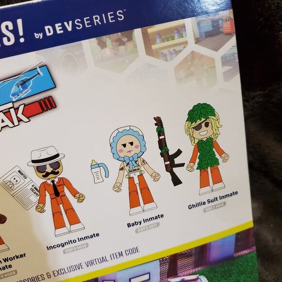 DevSeries Jailbreak Hiding In Plain Sight 6 Action Figures & Virtual Item Code - Picture 7 of 8